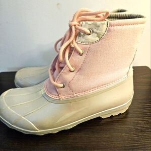 Sperry Kids Saltwater Boot size 5 Kids /6.5 womens Pink Camo Silver